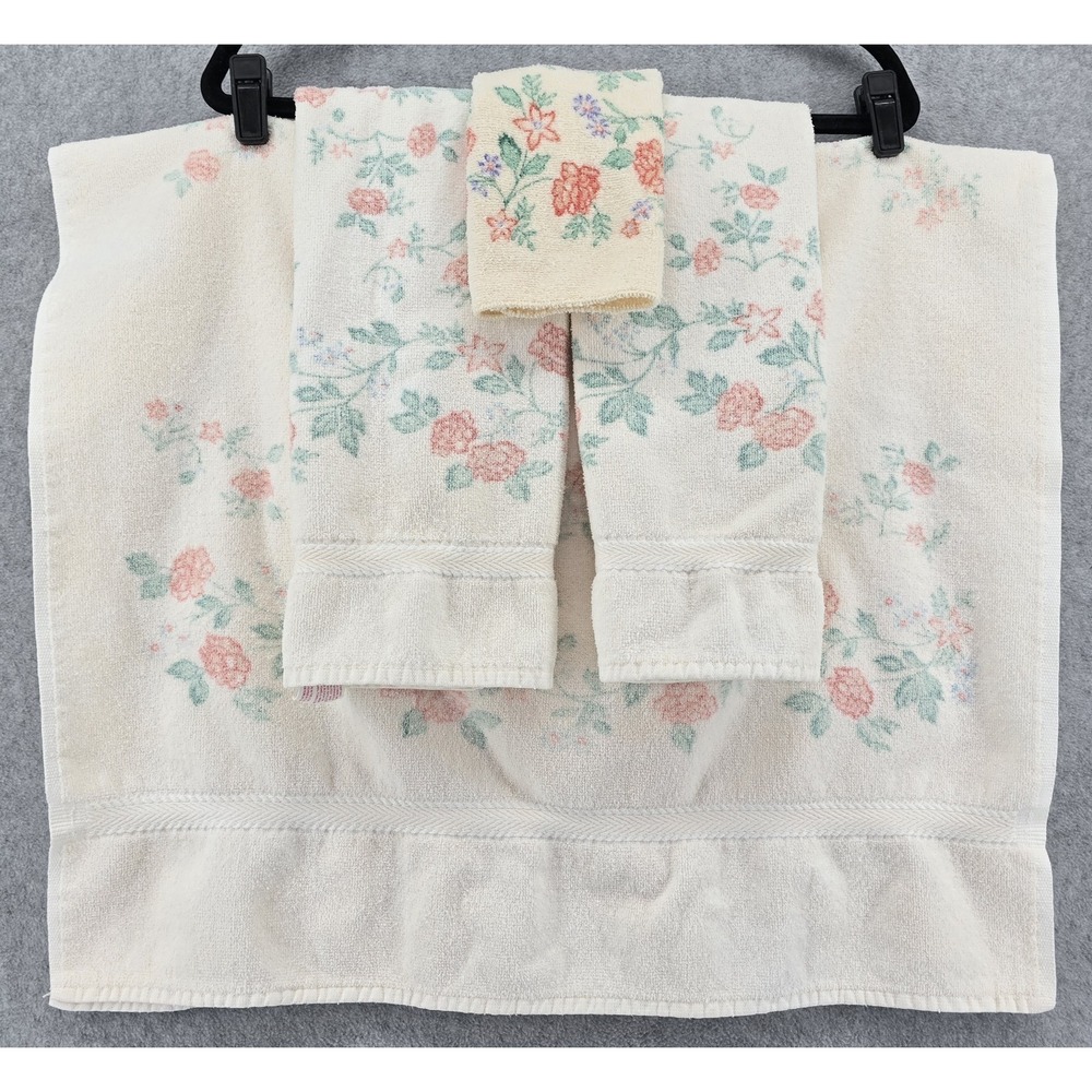 Vintage 1980s Caress Floral Bath Towel Set Ivory Pink Roses 4 Piece 42x25" USA
